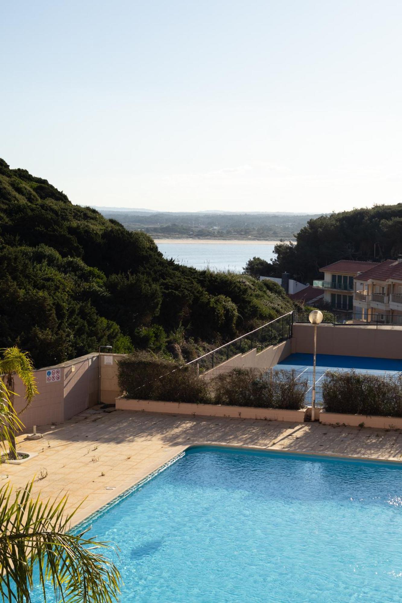 Bay View-T1 Apartment Sao Martinho do Porto Luaran gambar
